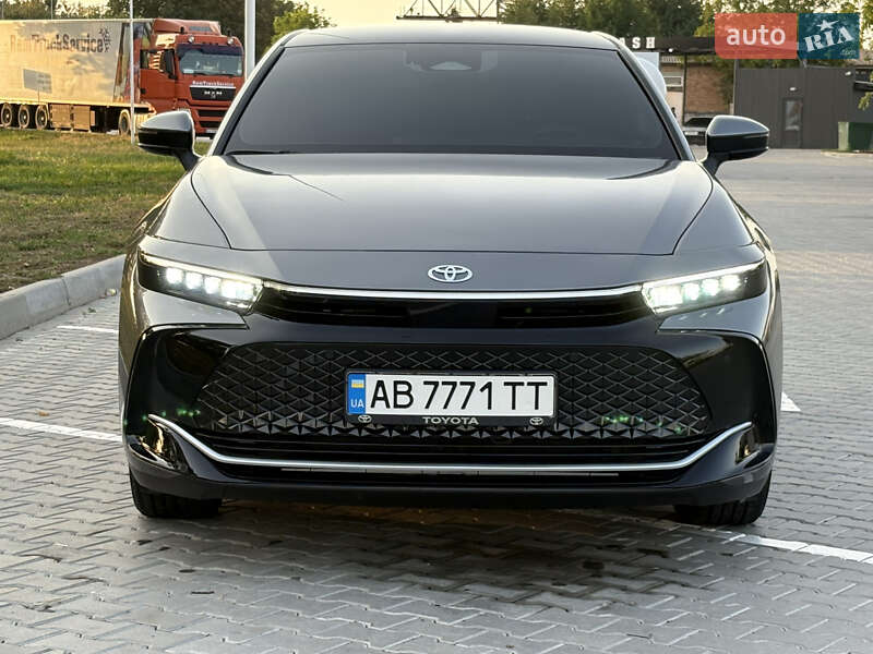 Внедорожник / Кроссовер Toyota Crown 2023 в 
