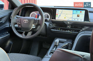 Внедорожник / Кроссовер Toyota Crown 2024 в 