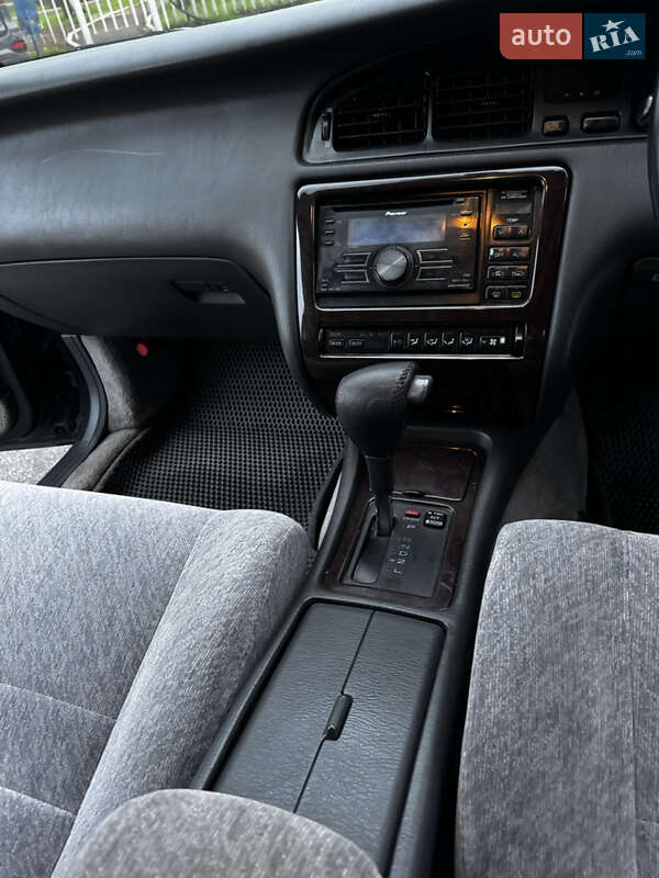 Седан Toyota Crown 1995 в Одессе фото 18 Седан Toyota Crown 1995 в Одессе