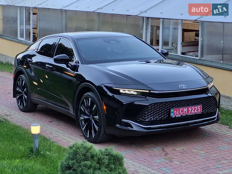 Toyota Crown 2023
