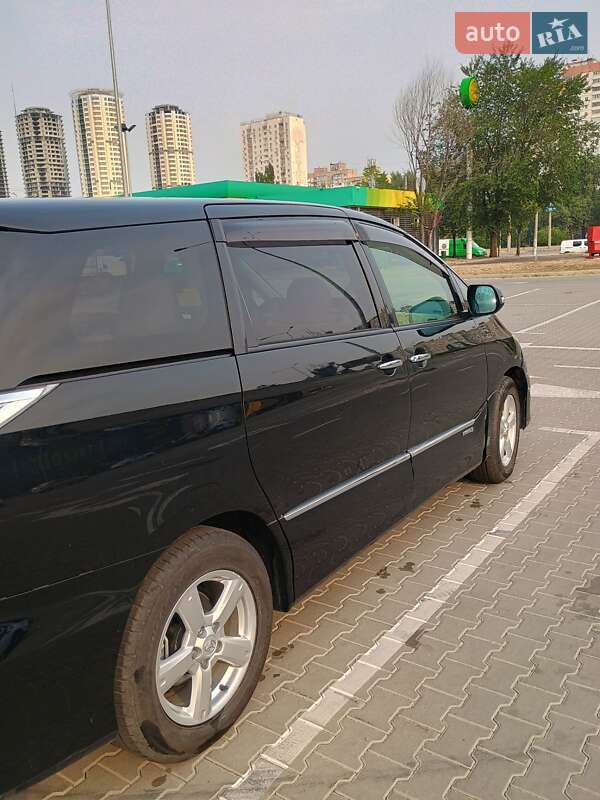 Мінівен Toyota Estima 2010 в Києві