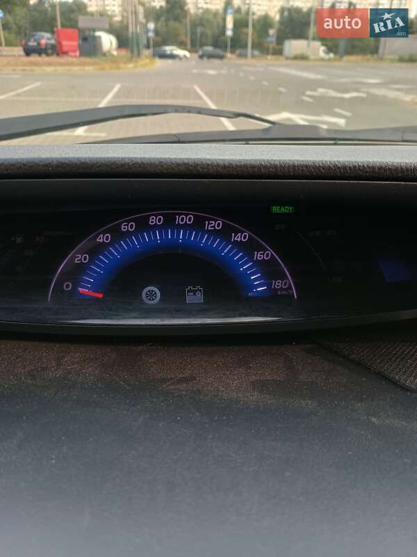 Мінівен Toyota Estima 2010 в Києві