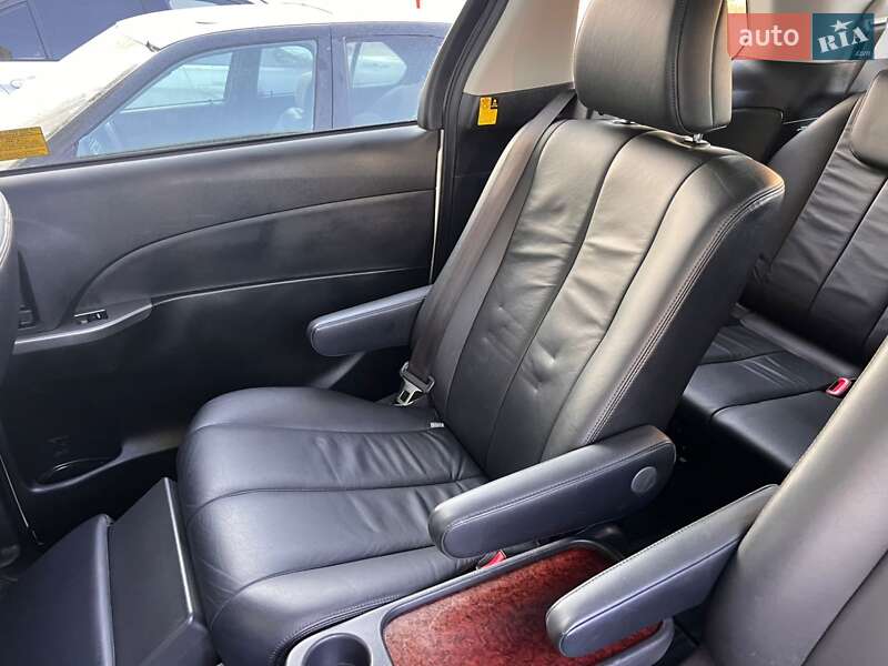 Минивэн Toyota Estima 2014 в Киеве фото 21 Минивэн Toyota Estima 2014 в Киеве