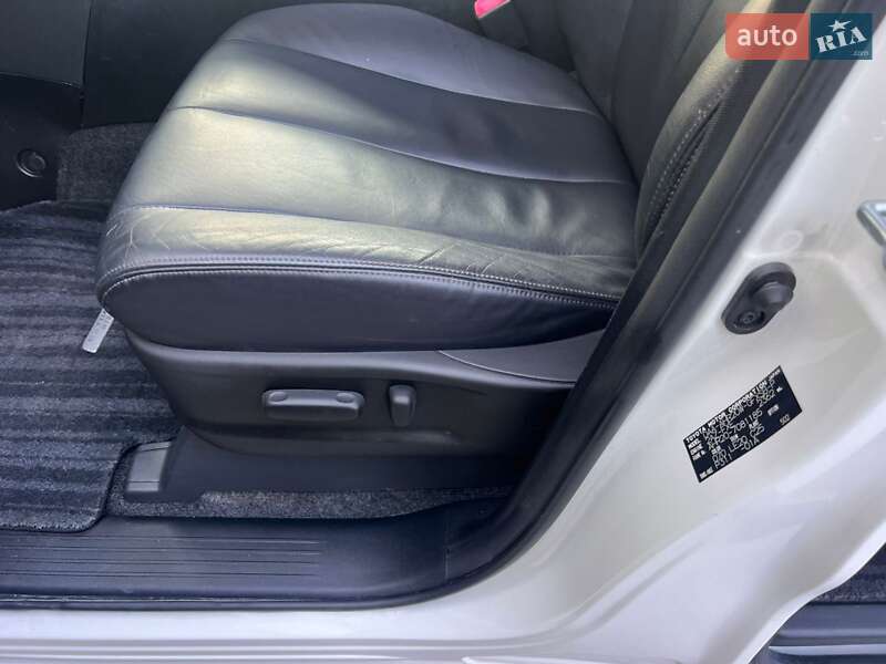 Минивэн Toyota Estima 2014 в Киеве фото 30 Минивэн Toyota Estima 2014 в Киеве