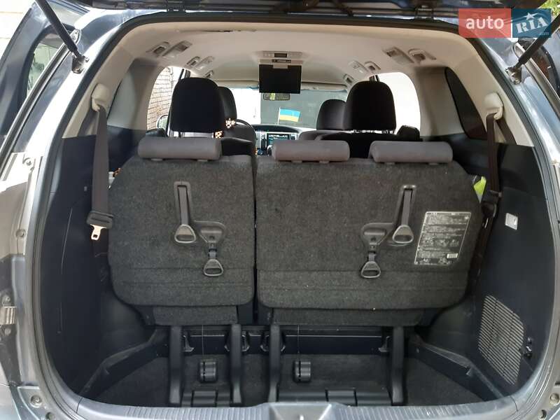 Минивэн Toyota Estima 2013 в Николаеве