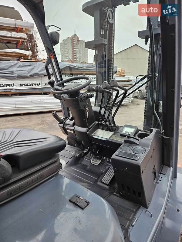 Вилочный погрузчик Toyota FG 2019 в Киеве фото 9 Вилочный погрузчик Toyota FG 2019 в Киеве