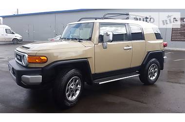 Внедорожник / Кроссовер Toyota FJ Cruiser 2013 в Киеве