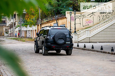 Позашляховик / Кросовер Toyota FJ Cruiser 2006 в 