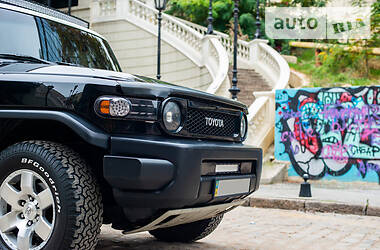 Позашляховик / Кросовер Toyota FJ Cruiser 2006 в 