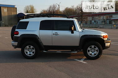 Позашляховик / Кросовер Toyota FJ Cruiser 2007 в 
