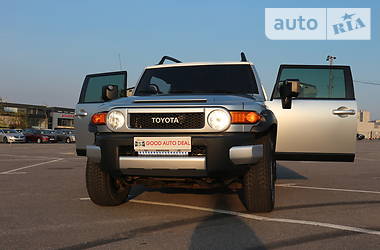 Позашляховик / Кросовер Toyota FJ Cruiser 2007 в 
