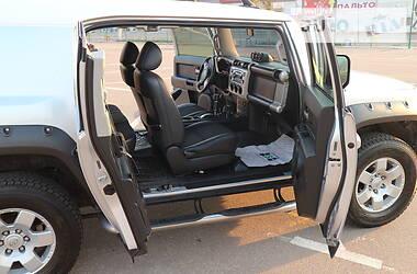 Позашляховик / Кросовер Toyota FJ Cruiser 2007 в 