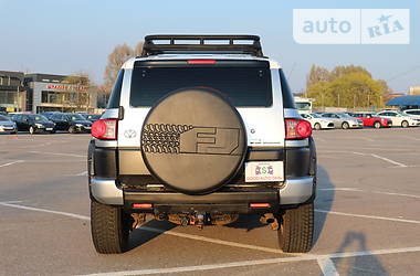 Позашляховик / Кросовер Toyota FJ Cruiser 2007 в 