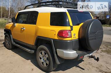 Позашляховик / Кросовер Toyota FJ Cruiser 2008 в 