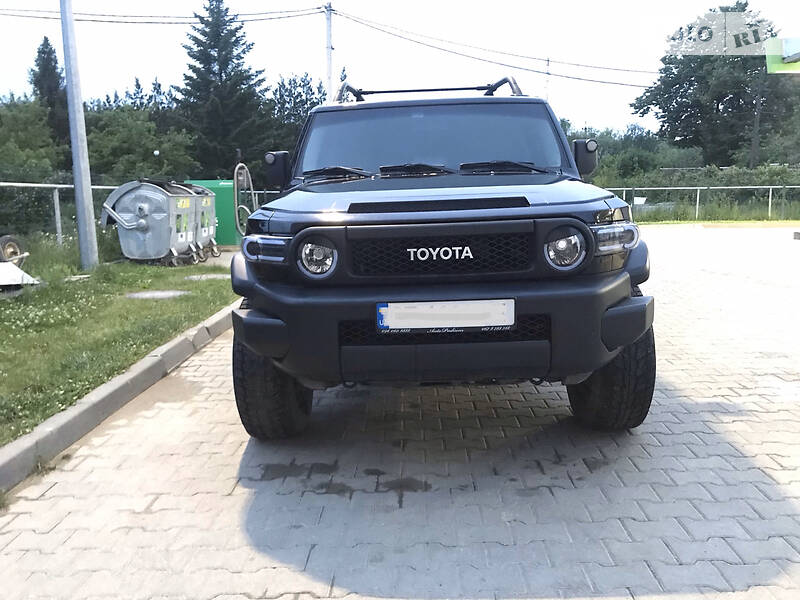 Позашляховик / Кросовер Toyota FJ Cruiser 2008 в Чернівцях