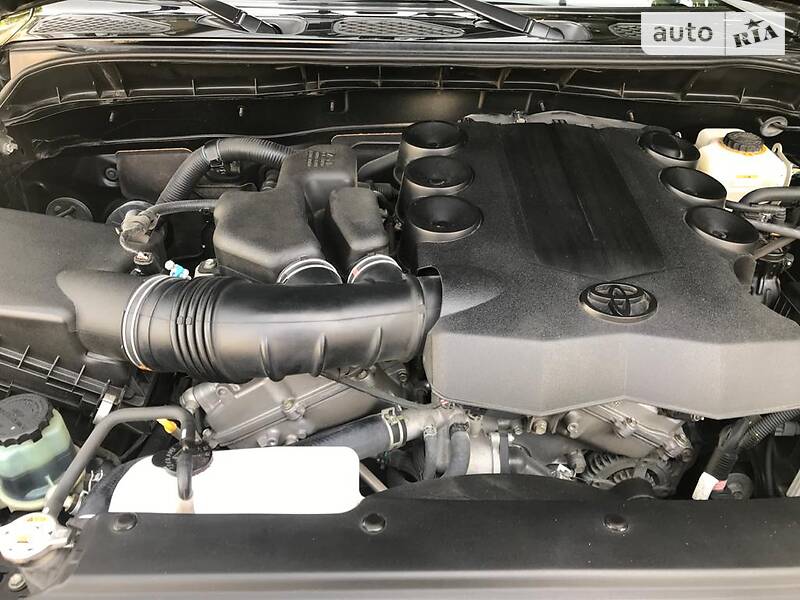Позашляховик / Кросовер Toyota FJ Cruiser 2016 в Києві фото 4 Позашляховик / Кросовер Toyota FJ Cruiser 2016 в Києві