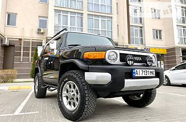 Внедорожник / Кроссовер Toyota FJ Cruiser 2013 в Киеве