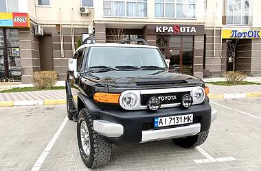 Внедорожник / Кроссовер Toyota FJ Cruiser 2013 в Киеве