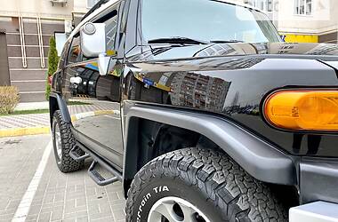 Внедорожник / Кроссовер Toyota FJ Cruiser 2013 в Киеве