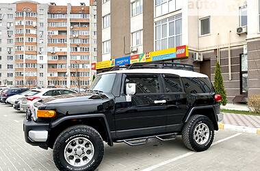 Внедорожник / Кроссовер Toyota FJ Cruiser 2013 в Киеве