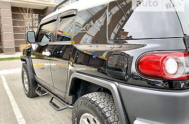 Внедорожник / Кроссовер Toyota FJ Cruiser 2013 в Киеве