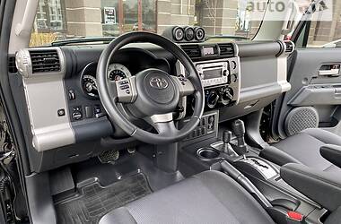 Внедорожник / Кроссовер Toyota FJ Cruiser 2013 в Киеве