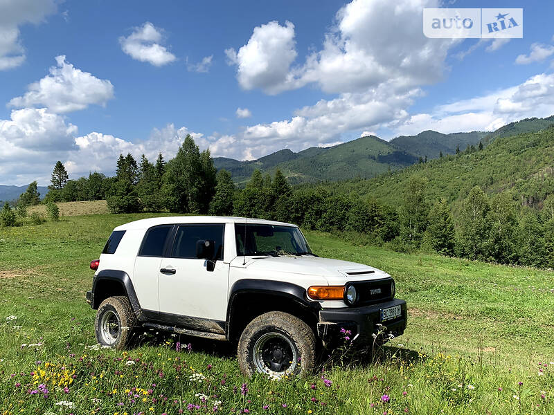 Toyota FJ Cruiser 2014