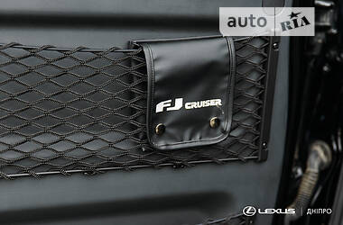 Внедорожник / Кроссовер Toyota FJ Cruiser 2021 в 