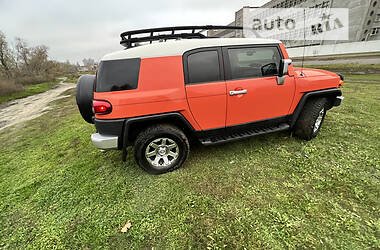 Позашляховик / Кросовер Toyota FJ Cruiser 2014 в Києві