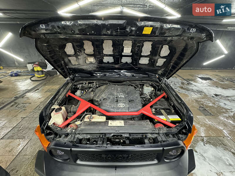 Позашляховик / Кросовер Toyota FJ Cruiser 2007 в Харкові