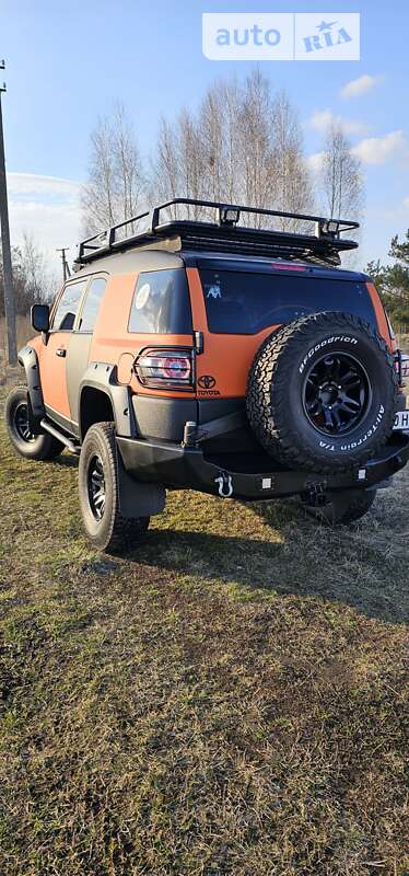 Внедорожник / Кроссовер Toyota FJ Cruiser 2008 в Березане