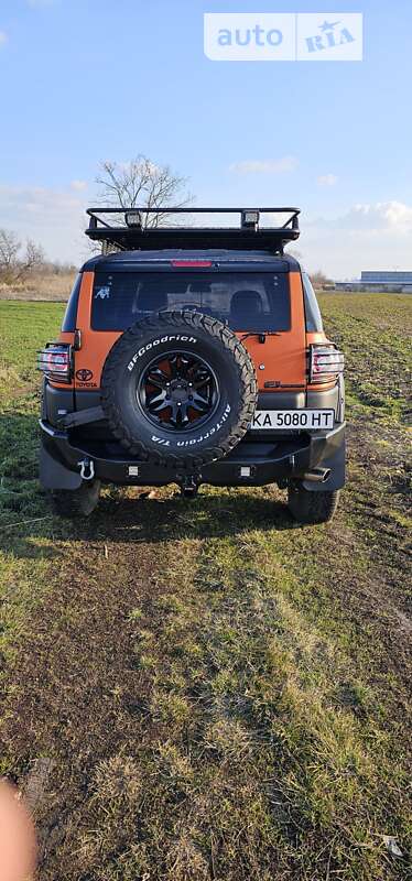 Внедорожник / Кроссовер Toyota FJ Cruiser 2008 в Березане