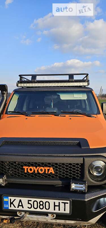 Внедорожник / Кроссовер Toyota FJ Cruiser 2008 в Березане
