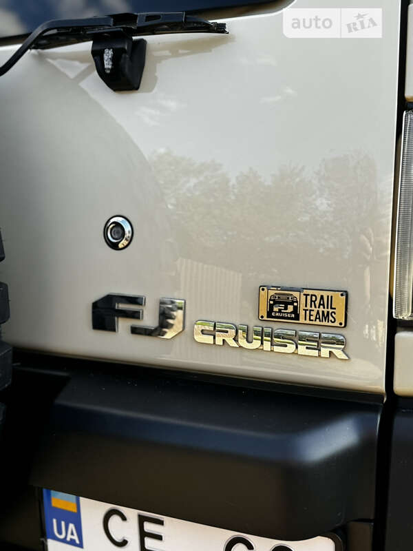 Внедорожник / Кроссовер Toyota FJ Cruiser 2010 в Сторожинце