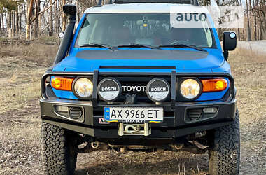 Внедорожник / Кроссовер Toyota FJ Cruiser 2006 в Харькове