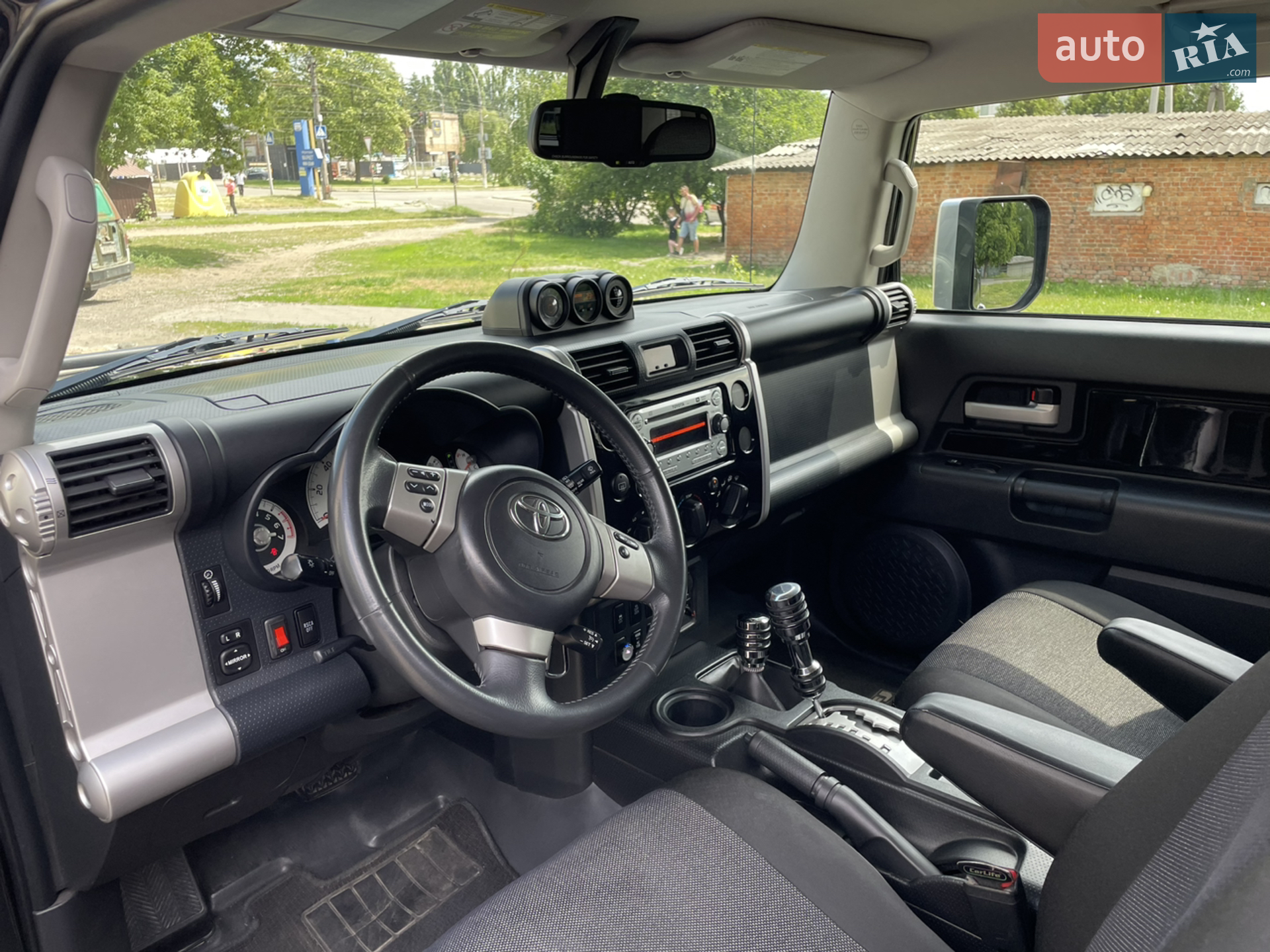 2011 Toyota FJ Cruiser - мініатюра 18