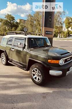 Позашляховик / Кросовер Toyota FJ Cruiser 2014 в Києві