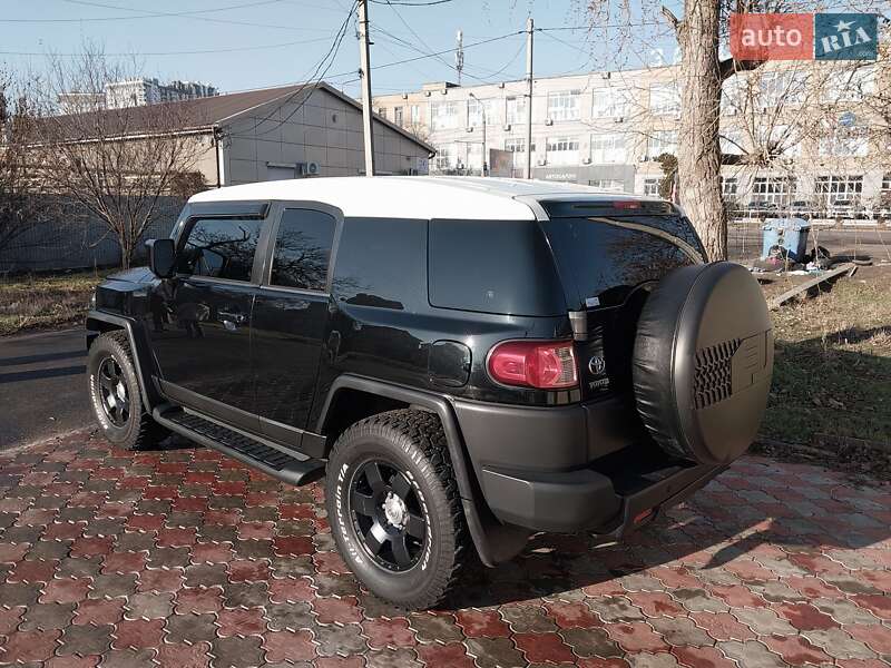 Внедорожник / Кроссовер Toyota FJ Cruiser 2006 в Одессе фото 3 Внедорожник / Кроссовер Toyota FJ Cruiser 2006 в Одессе