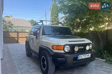 Позашляховик / Кросовер Toyota FJ Cruiser 2011 в Хмельницькому