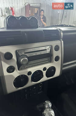 Внедорожник / Кроссовер Toyota FJ Cruiser 2008 в 
