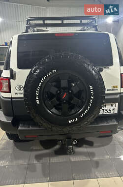 Внедорожник / Кроссовер Toyota FJ Cruiser 2008 в 