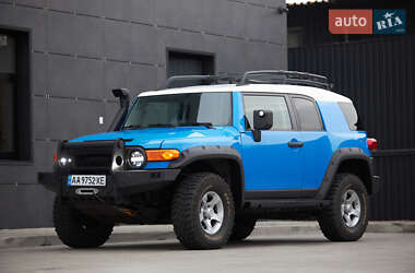 Позашляховик / Кросовер Toyota FJ Cruiser 2006 в Києві