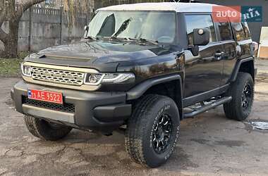 Позашляховик / Кросовер Toyota FJ Cruiser 2010 в Києві