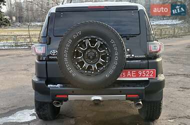 Позашляховик / Кросовер Toyota FJ Cruiser 2010 в Києві