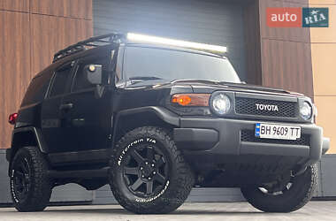 Позашляховик / Кросовер Toyota FJ Cruiser 2014 в Одесі