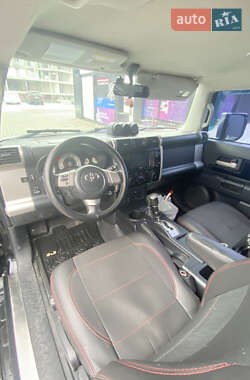 Внедорожник / Кроссовер Toyota FJ Cruiser 2008 в 