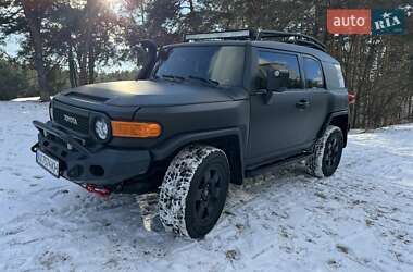 Позашляховик / Кросовер Toyota FJ Cruiser 2007 в 