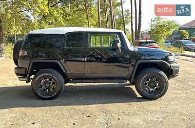 Внедорожник / Кроссовер Toyota FJ Cruiser 2010 в Киеве