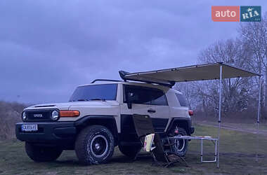 Позашляховик / Кросовер Toyota FJ Cruiser 2010 в Смілі