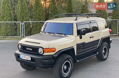 Позашляховик / Кросовер Toyota FJ Cruiser 2010 в Смілі